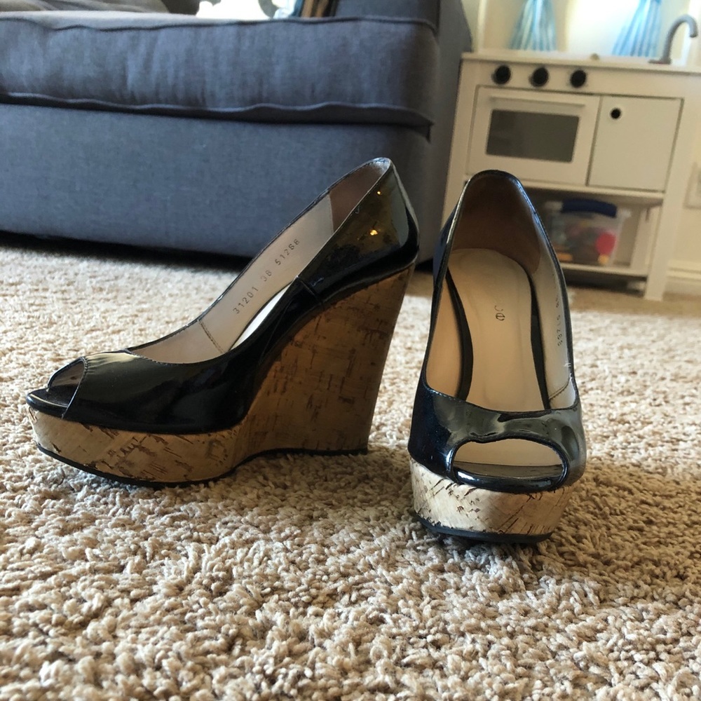 Nursace high platform shoes / sandals